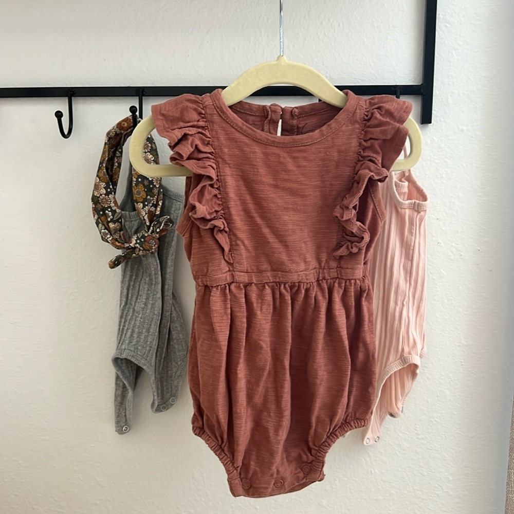 City Mouse flutter sleeve bubble 9-12m